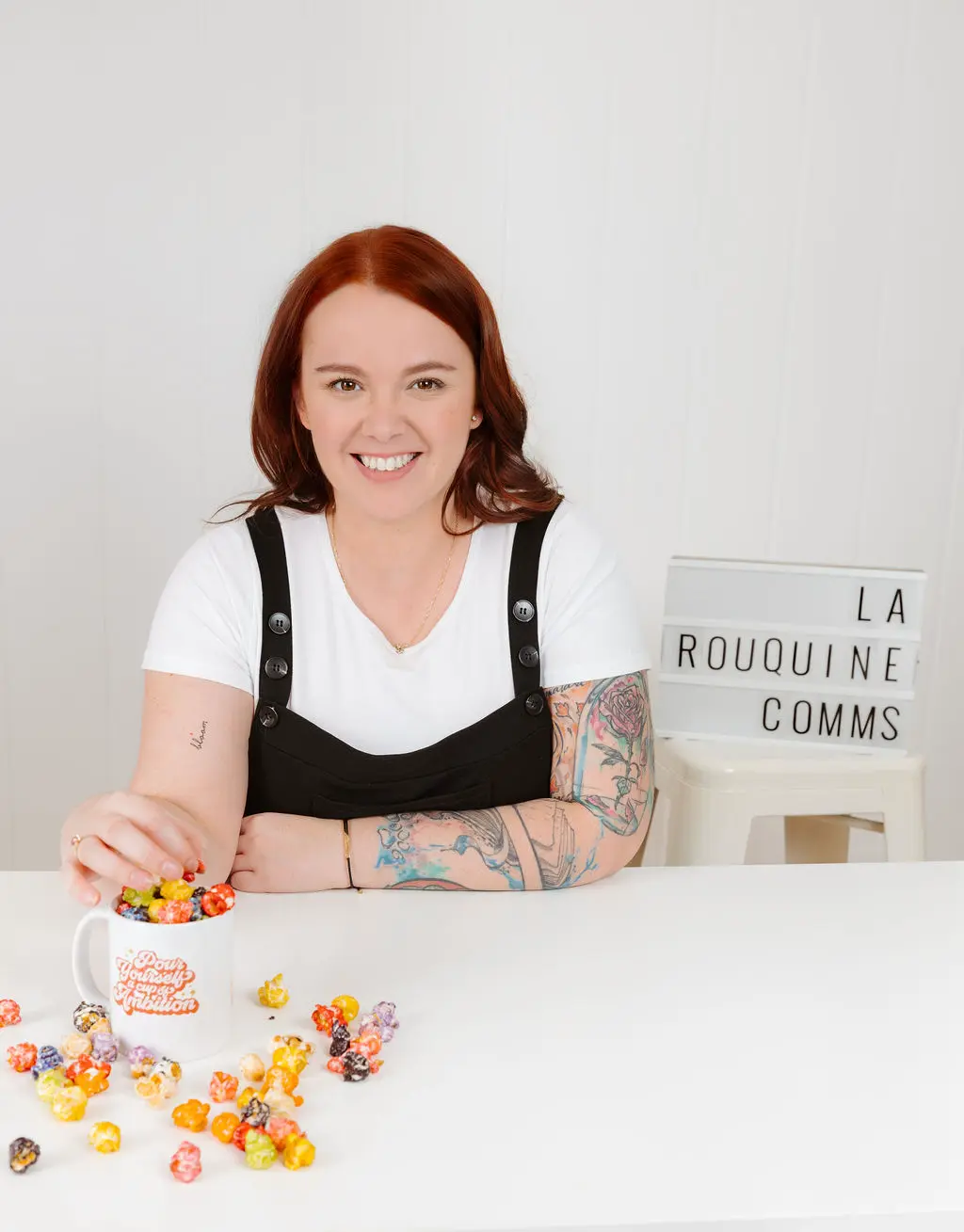 Véronique, La Rouquine Comms